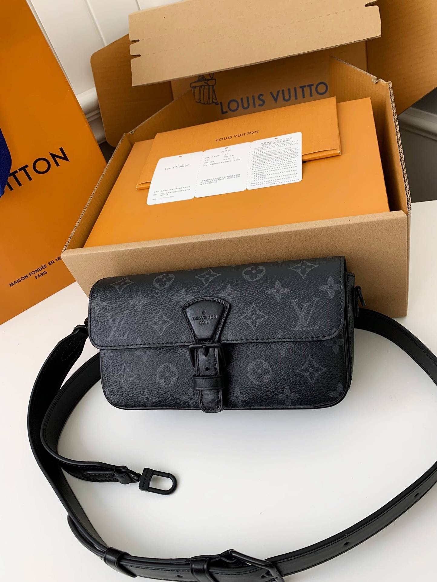L*V New season Montsouris Mini Bag M83567  Size：22*12*6cm