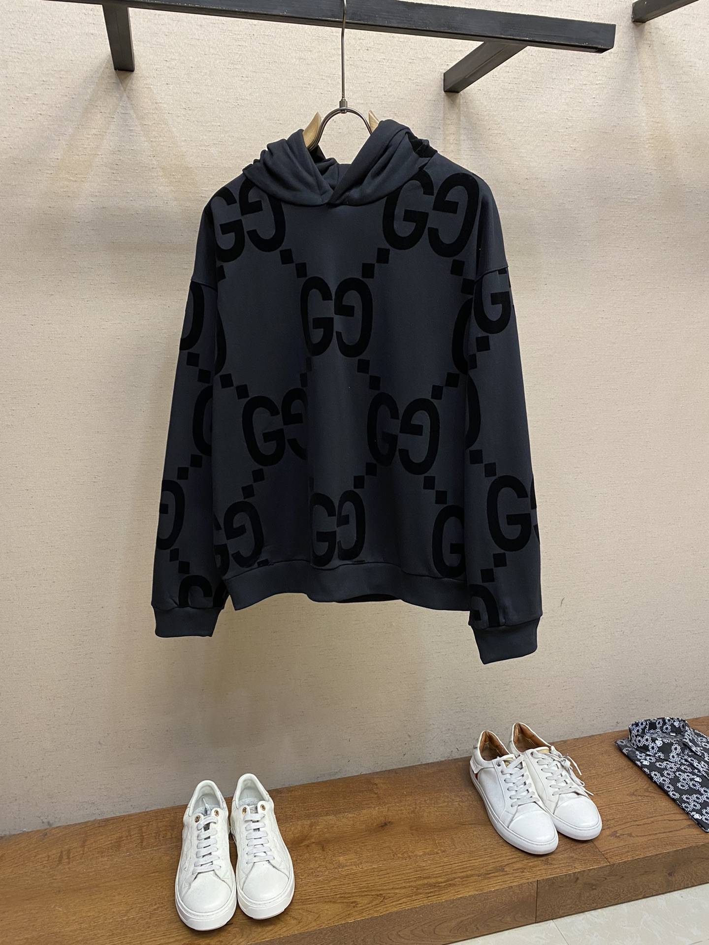 G*u*i men's and women's hoodies