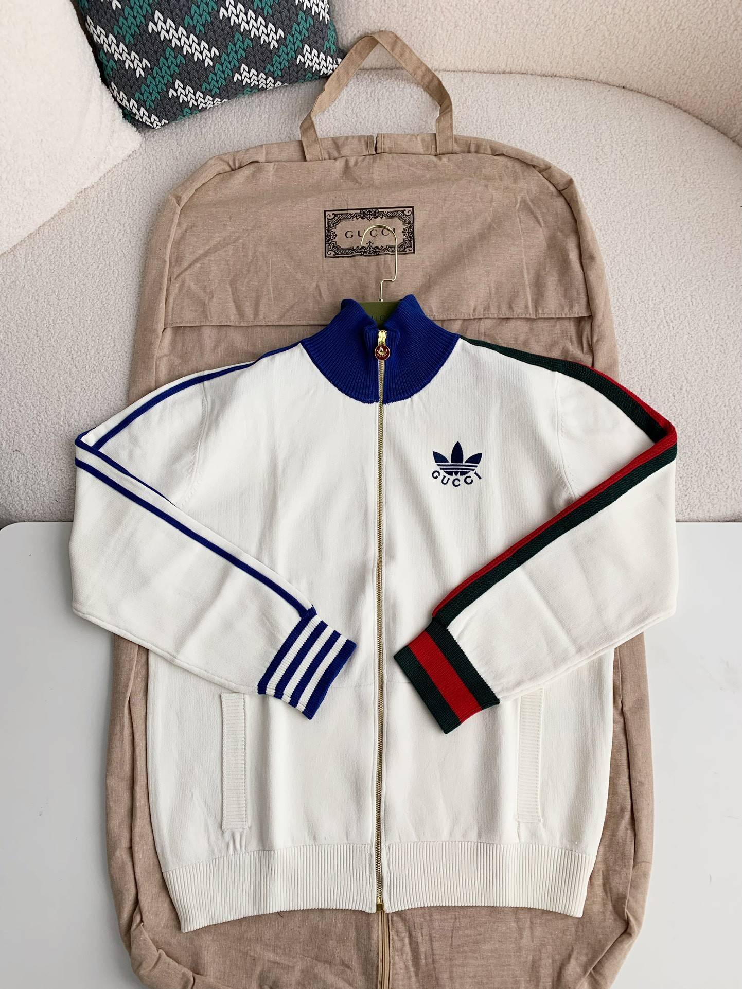 G*u*i x adidas men's knitted sweater jacket