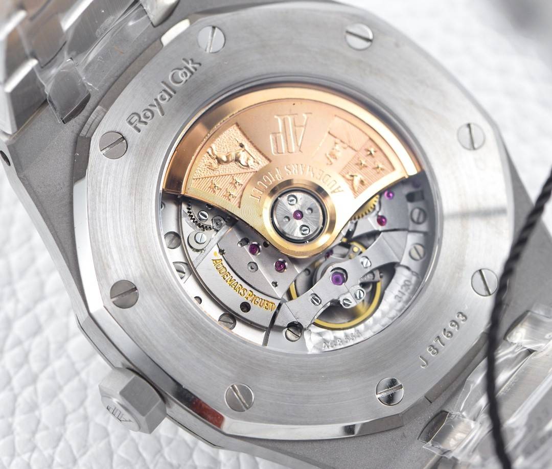 Audemars Piguet Royal Oak 15400 Series Men's Watch 41mm