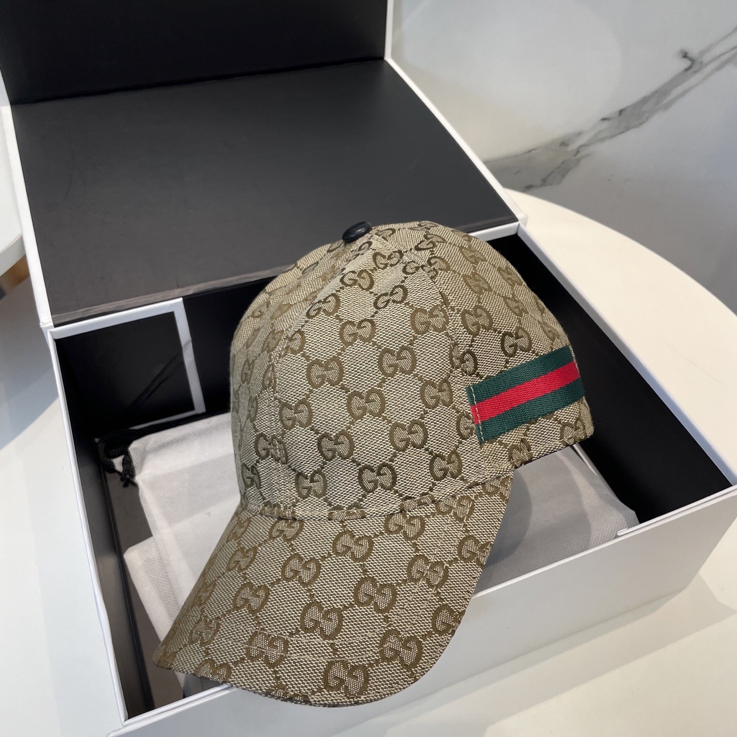 [#4925] G*u*i baseball cap peaked c ap hat