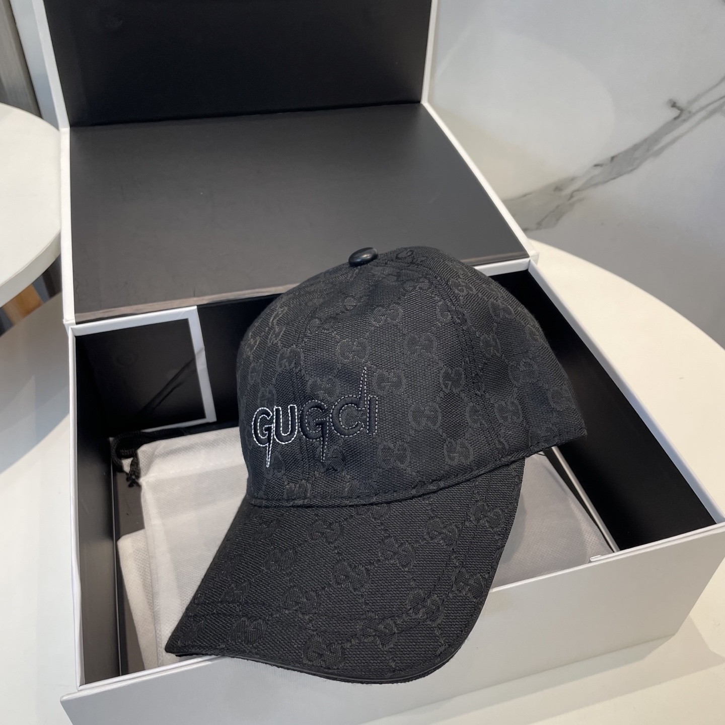 [#4931] G*u*i baseball cap peaked c ap hat