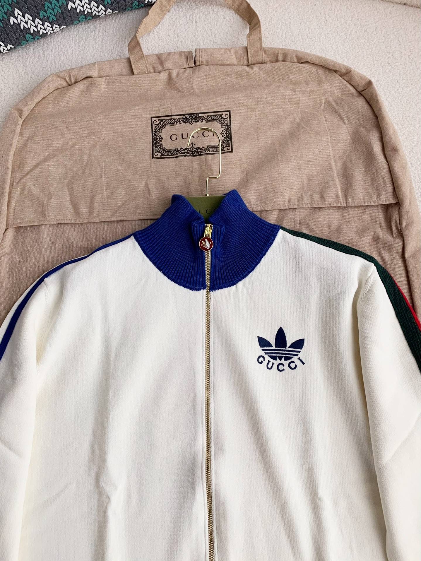 G*u*i x adidas men's knitted sweater jacket