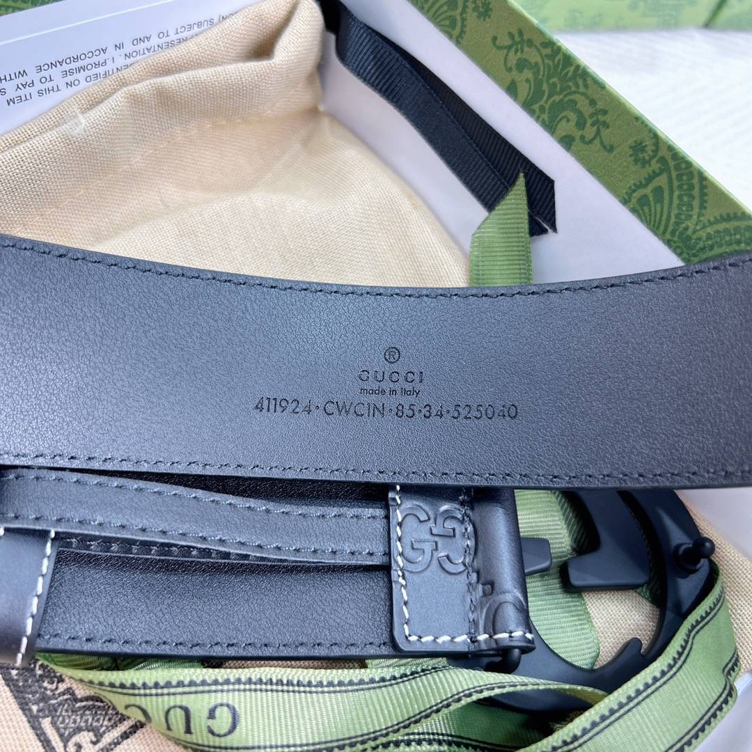 G*u*i men's belts