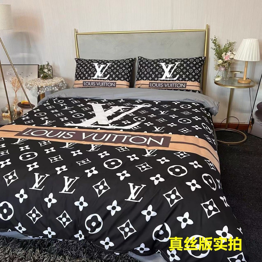Bedding-Louis Vuitton four-p iece set