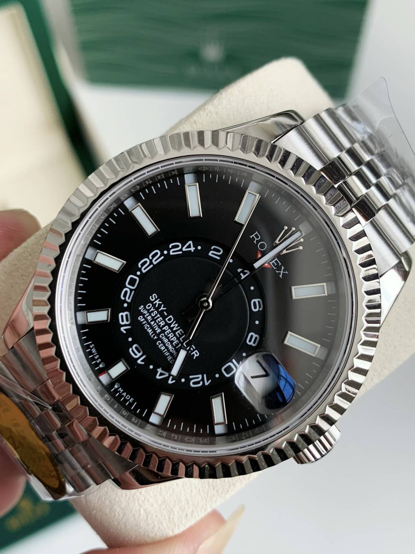 Rolex Navigator Series men's watch Dual time zone/100 meters waterproof，42mm