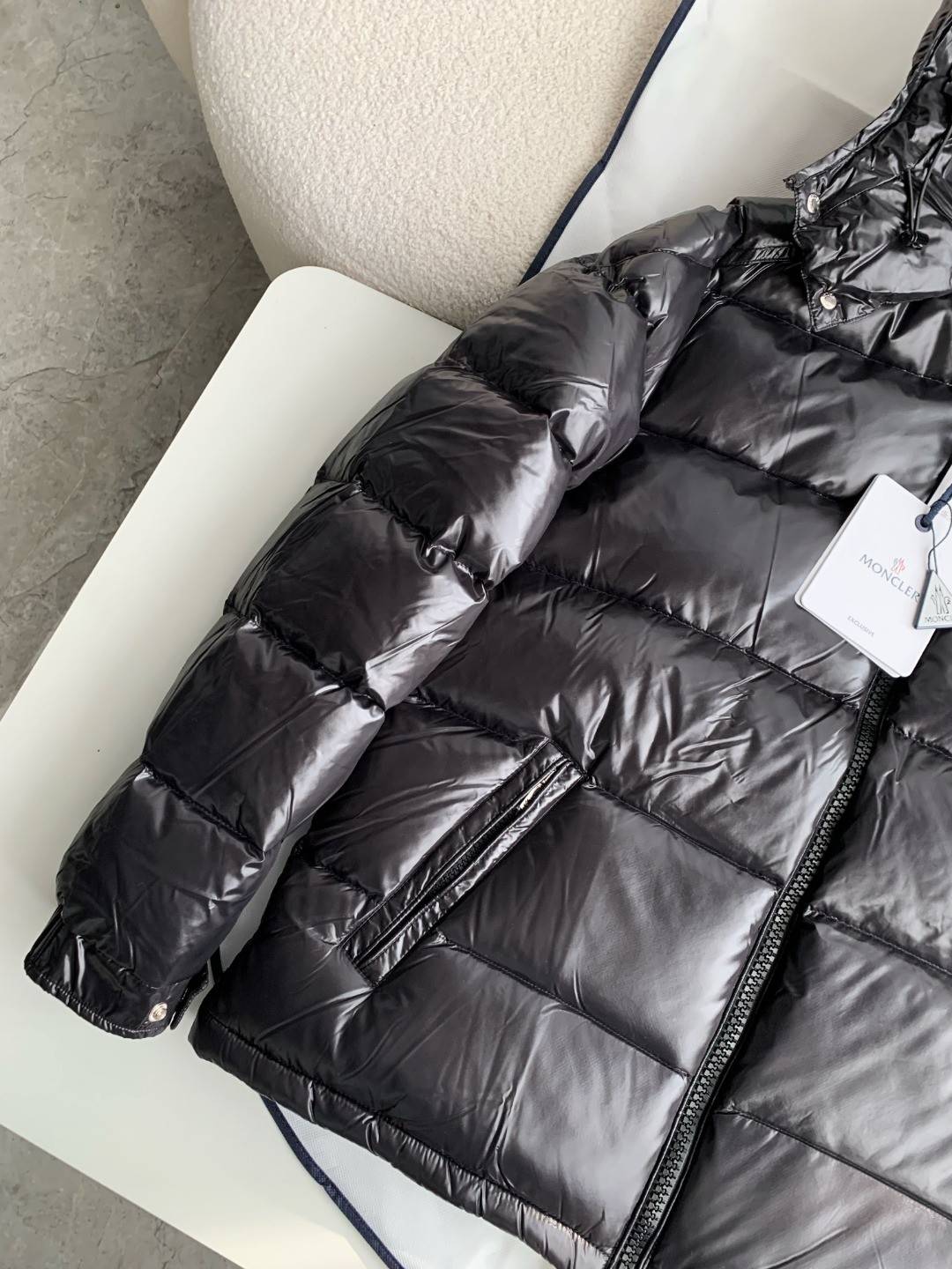 Moncler Short  men's down jacket