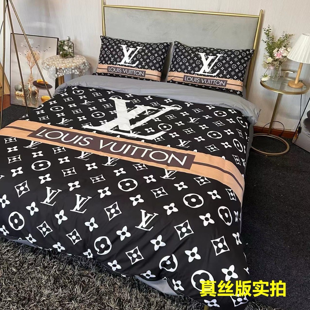 Bedding-Louis Vuitton four-p iece set