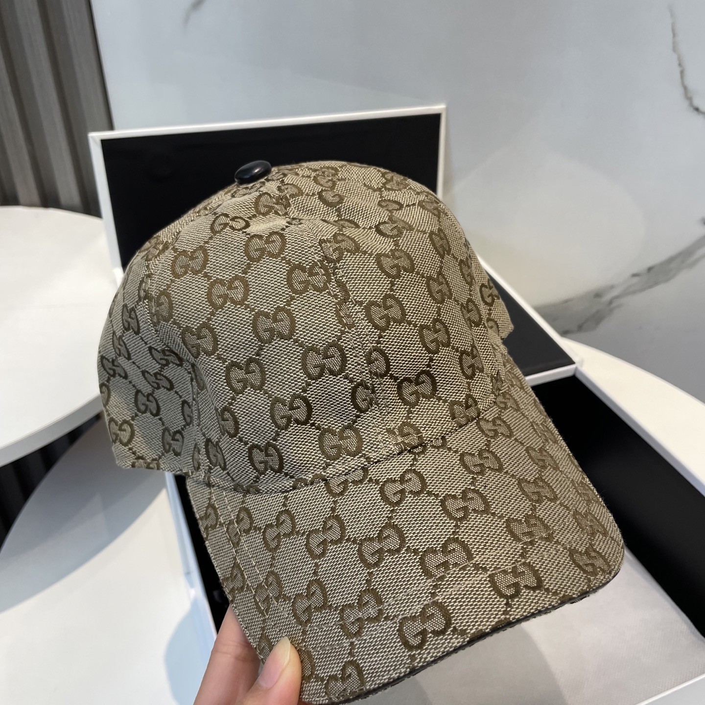 [#4935] G*u*i baseball cap peaked c ap hat