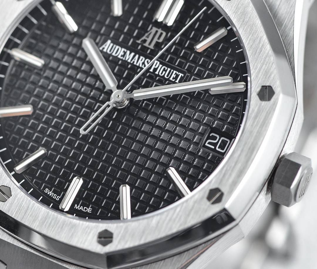 Audemars Piguet Royal Oak 15500 Series Men's Watch 41mm