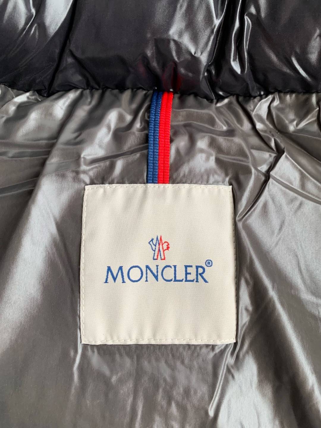 Moncler Short  men's down jacket