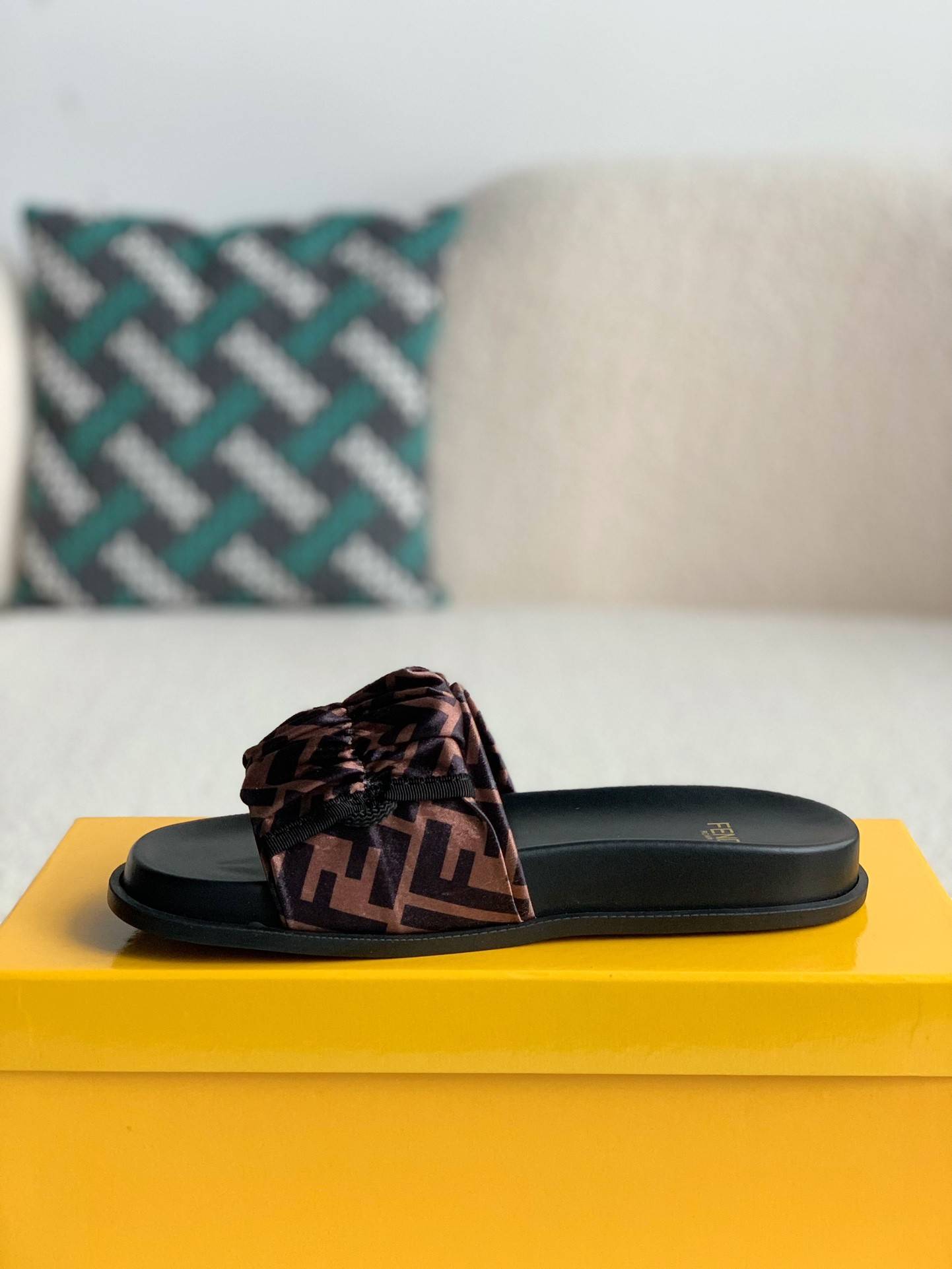 Fendi slippers