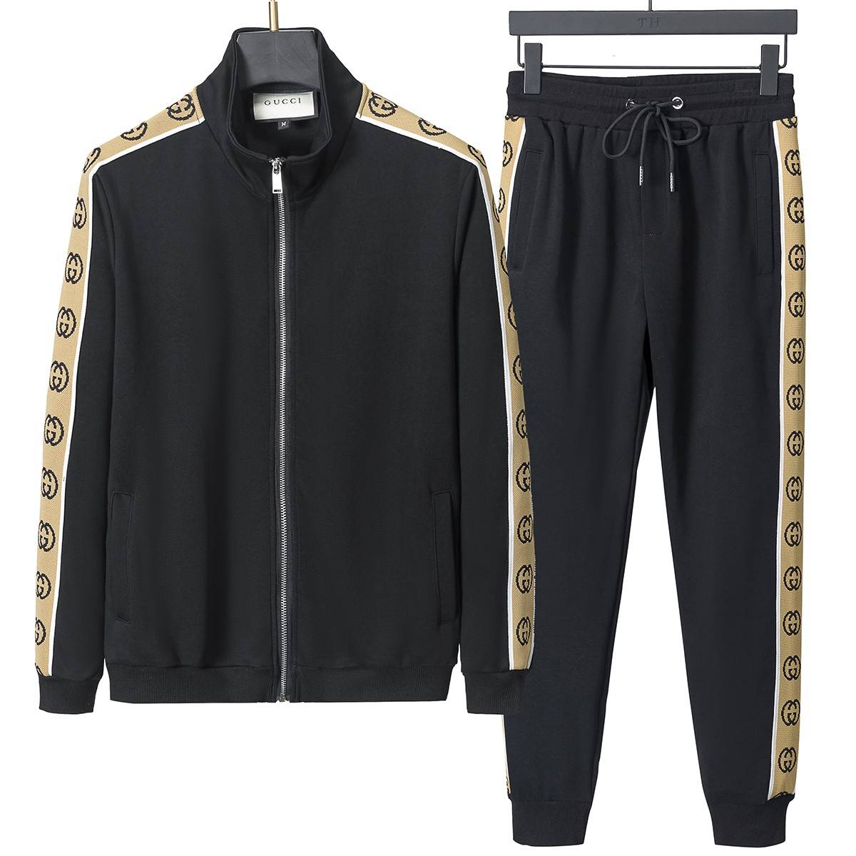 G*u*i casual suit