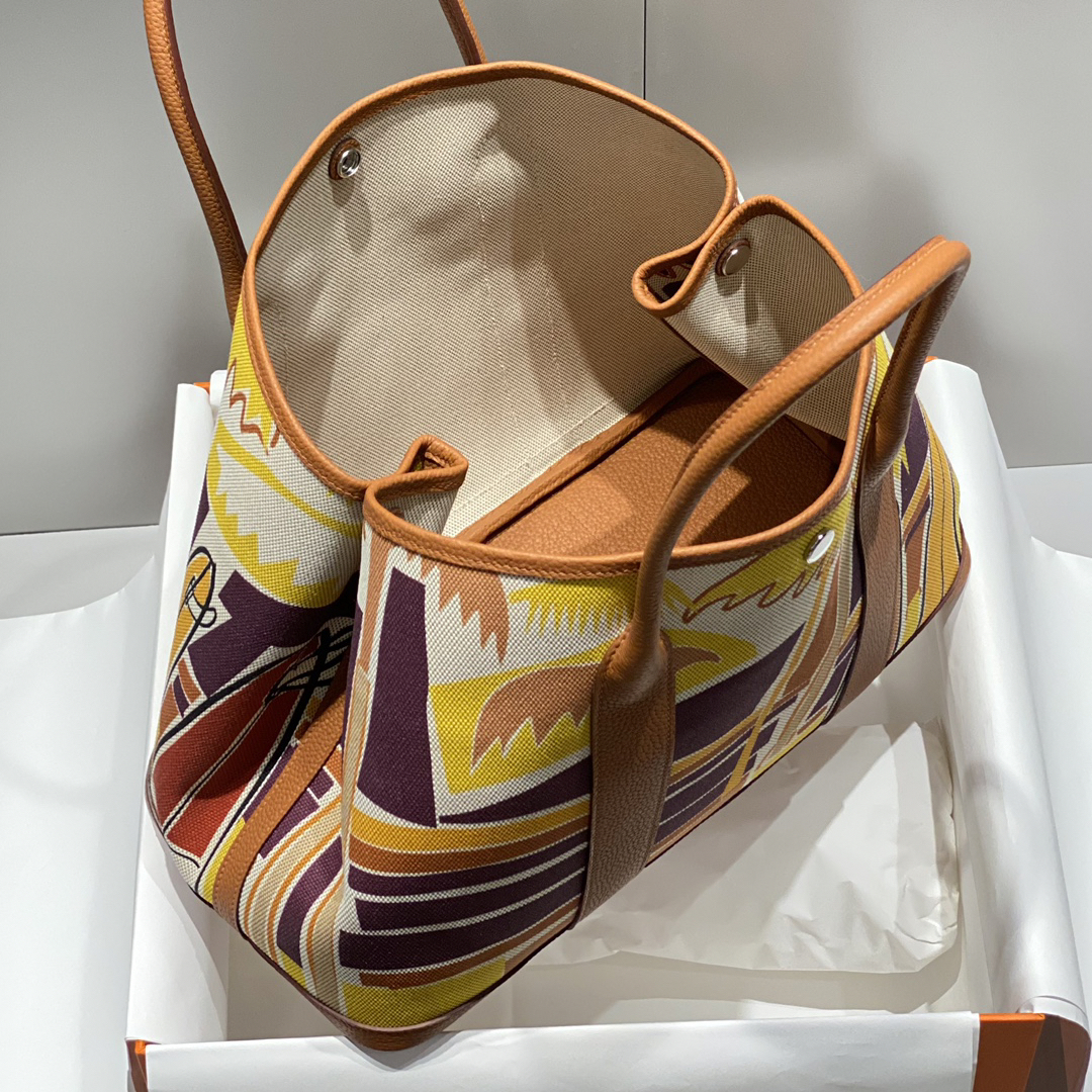 Hermes painted graffiti French fjord imported original cowhide wax thread sewing master craft painted canvas 36*30cm