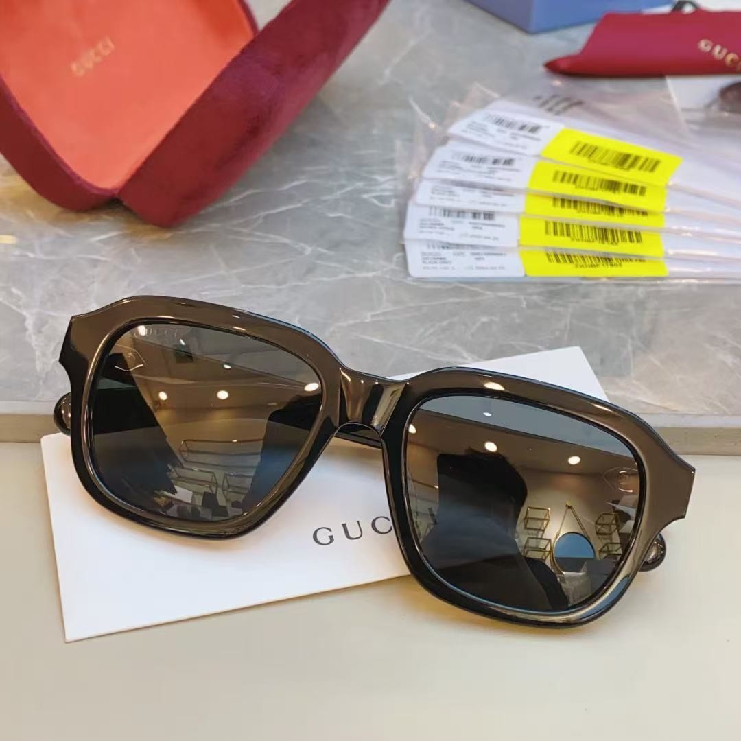 G*u*i new trend sunglasses
