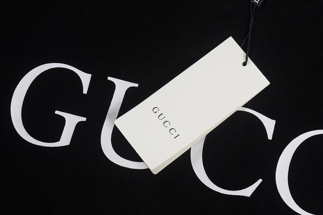G*u*i  tshirt