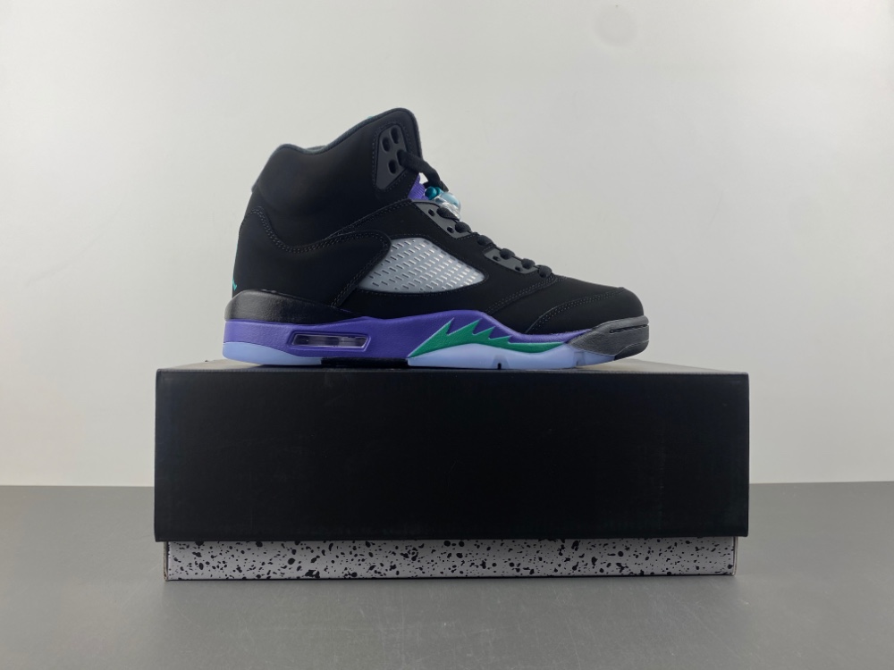 Air Jordan 5 Retro 'Black Grape 136027-007