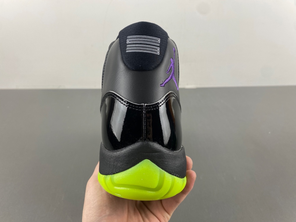 Air Jordan 11  CT8012-003