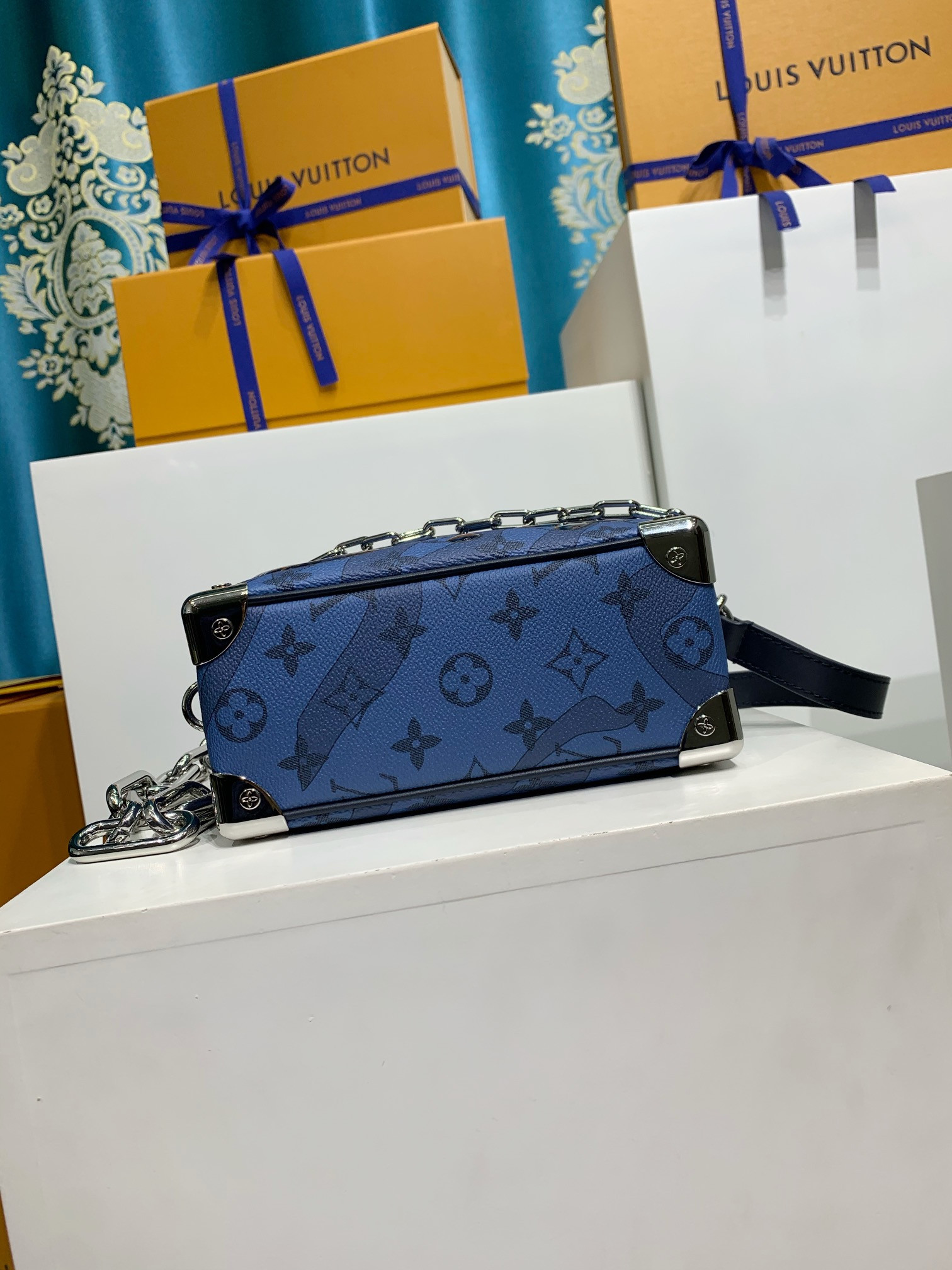 Lv Soft Trunk