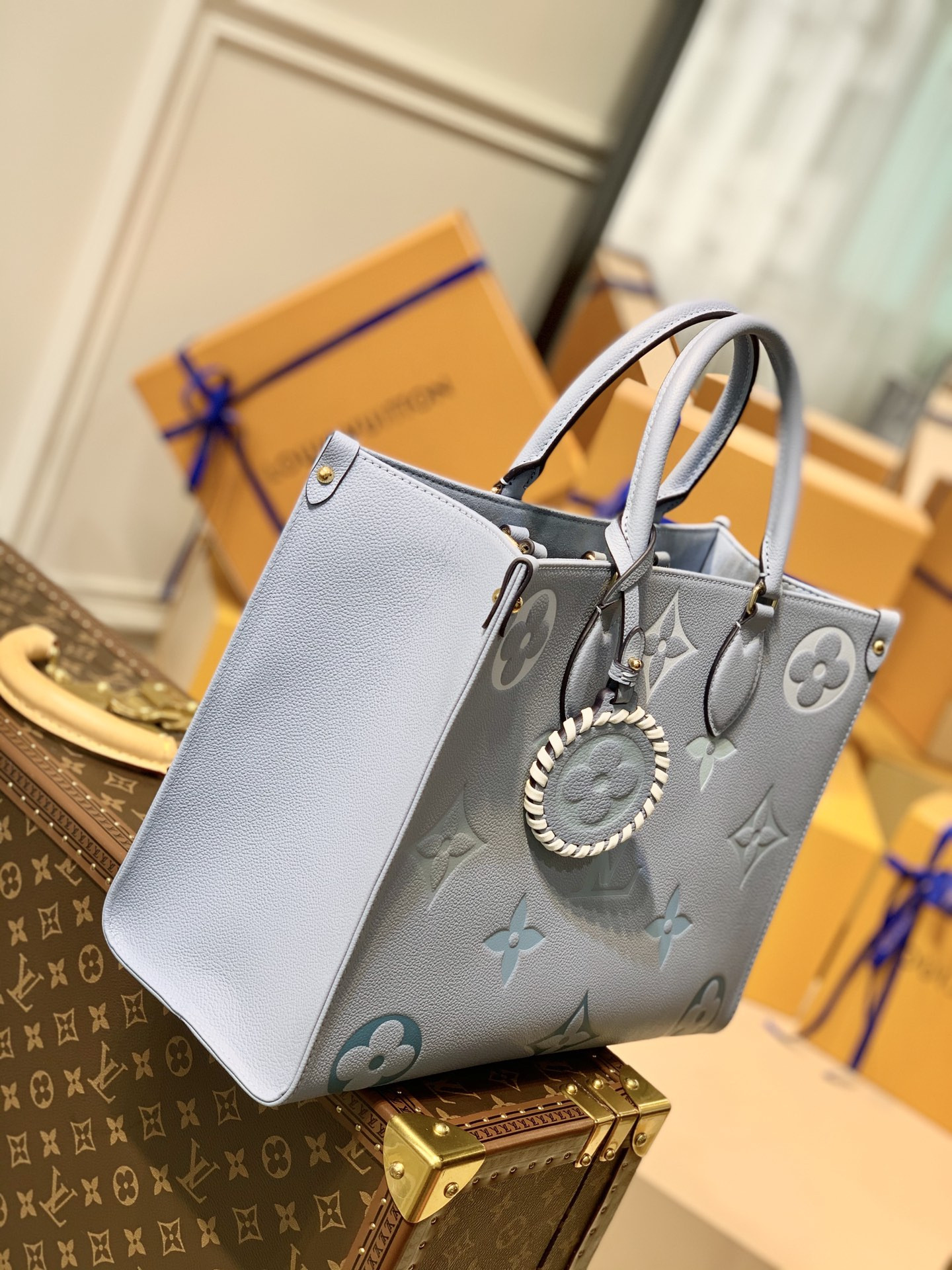 Louis Vuitton Onthego Bag