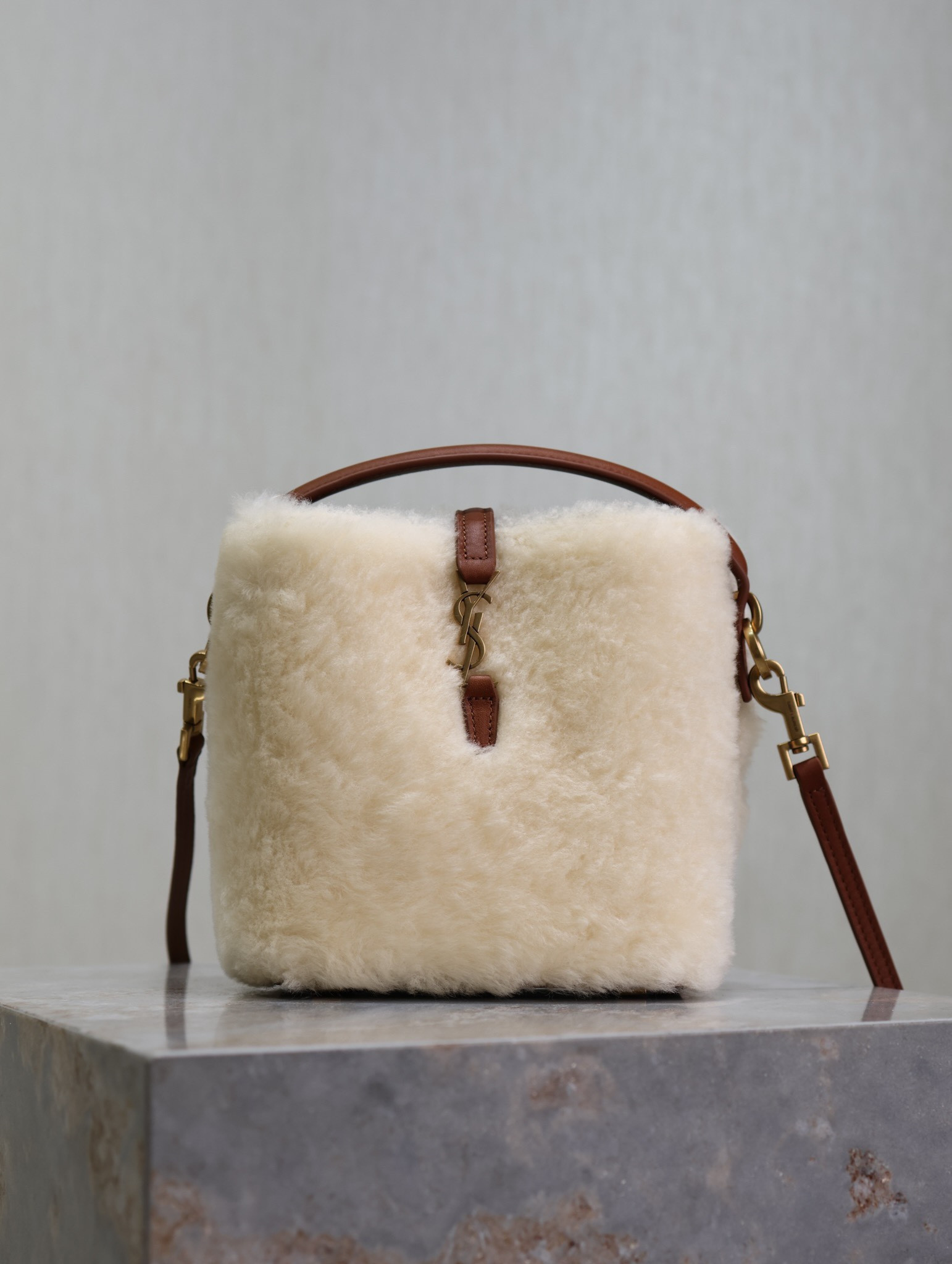 Ysl Le 37 Mini Bucket