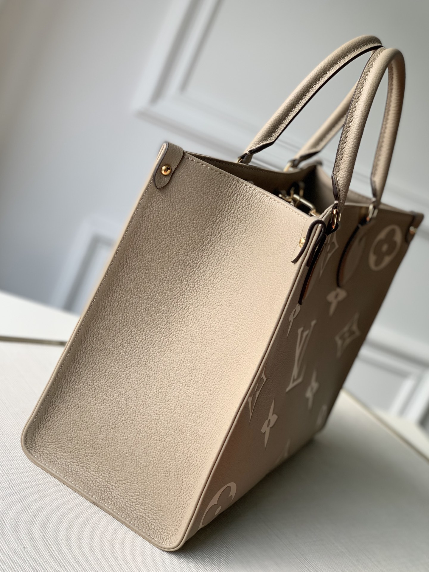 Louis Vuitton Onthego Bag