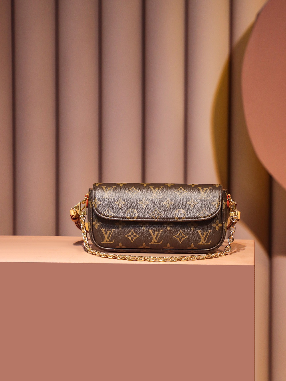 Louis Vuitton Ivy Bag