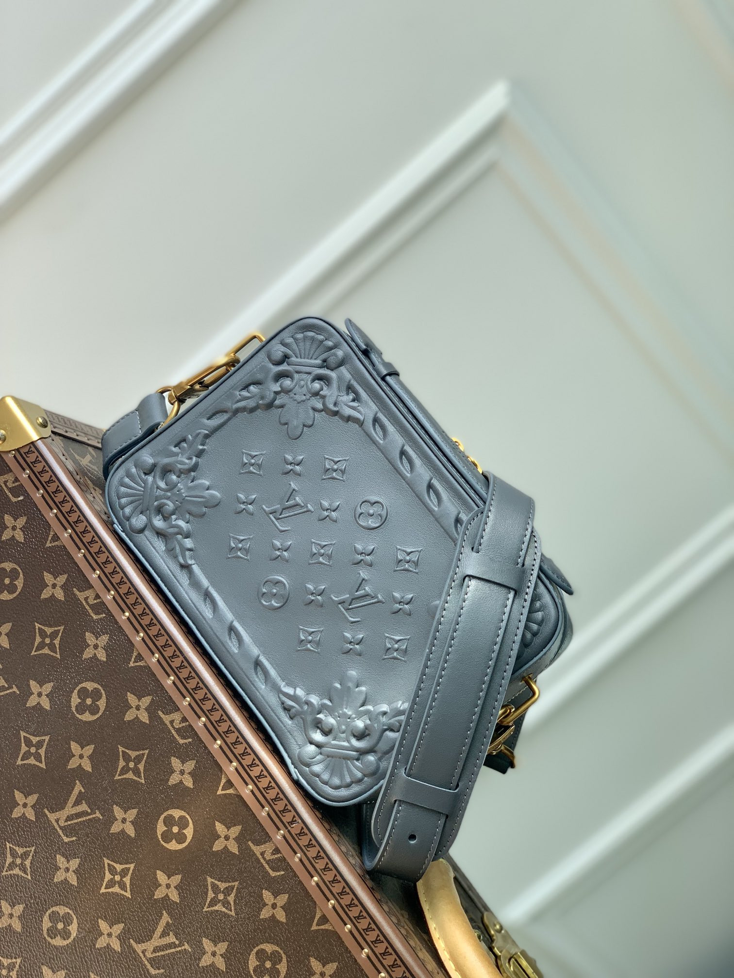 Lv Soft Trunk