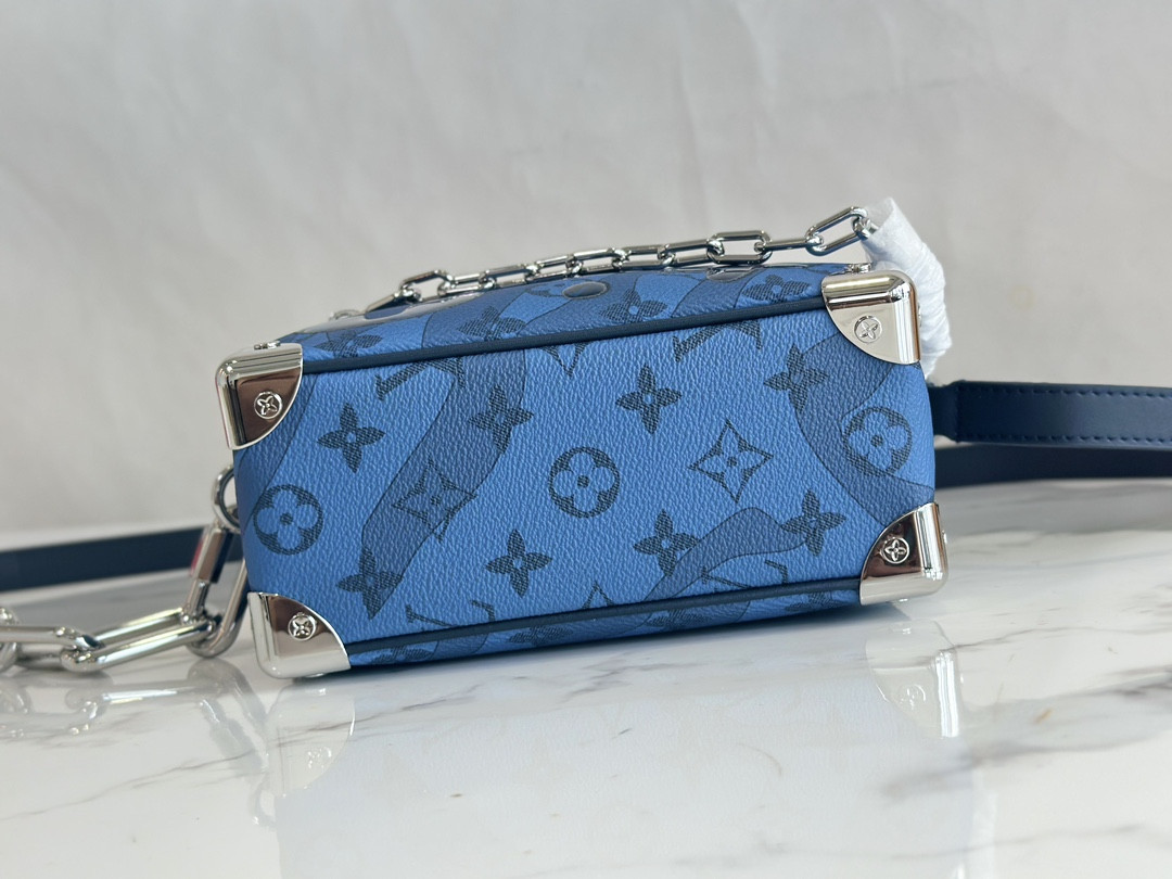 Lv Soft Trunk