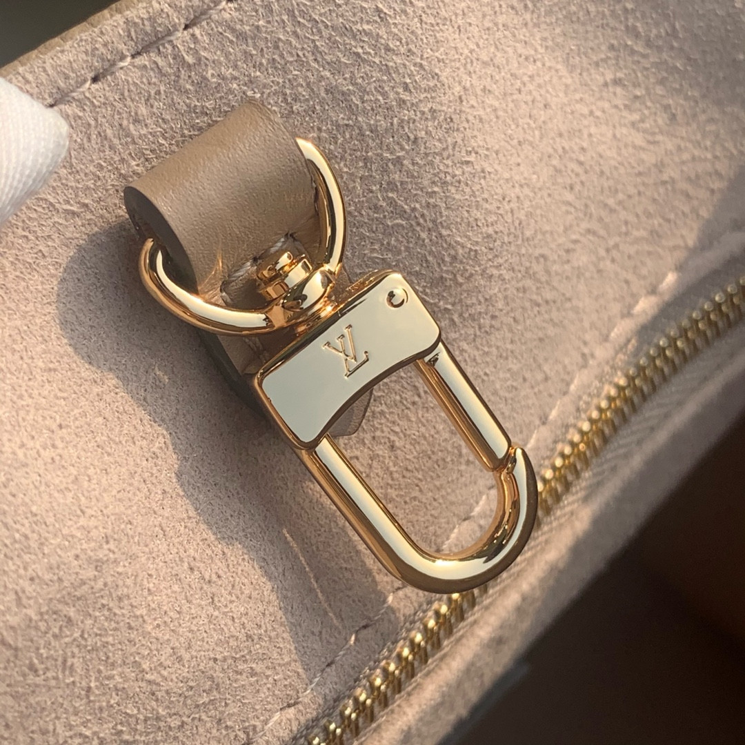Louis Vuitton Onthego Bag