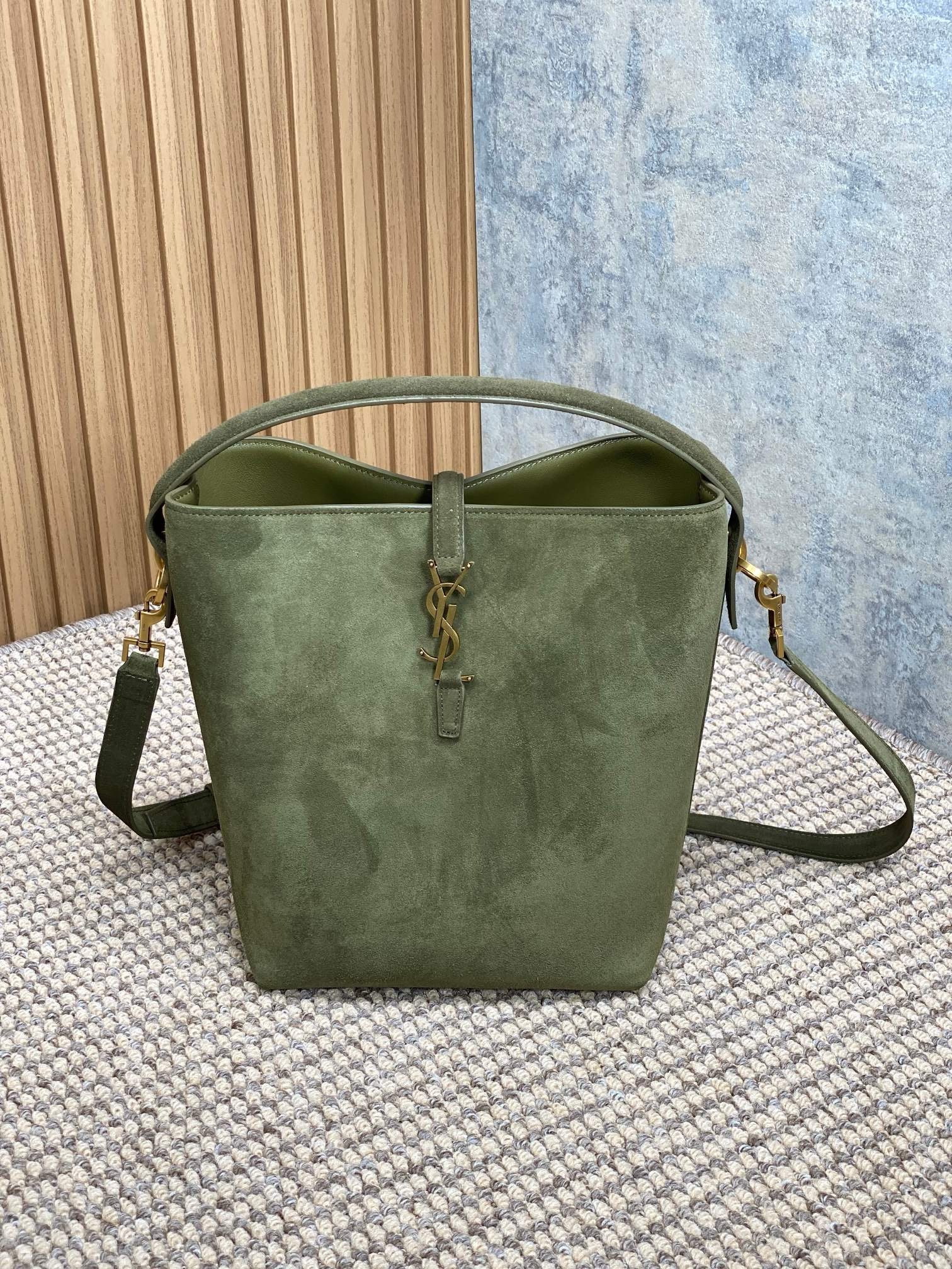 YSL Saint Laurent Rose same style cowhide, suede leather size: 20x25x16cm code 742828