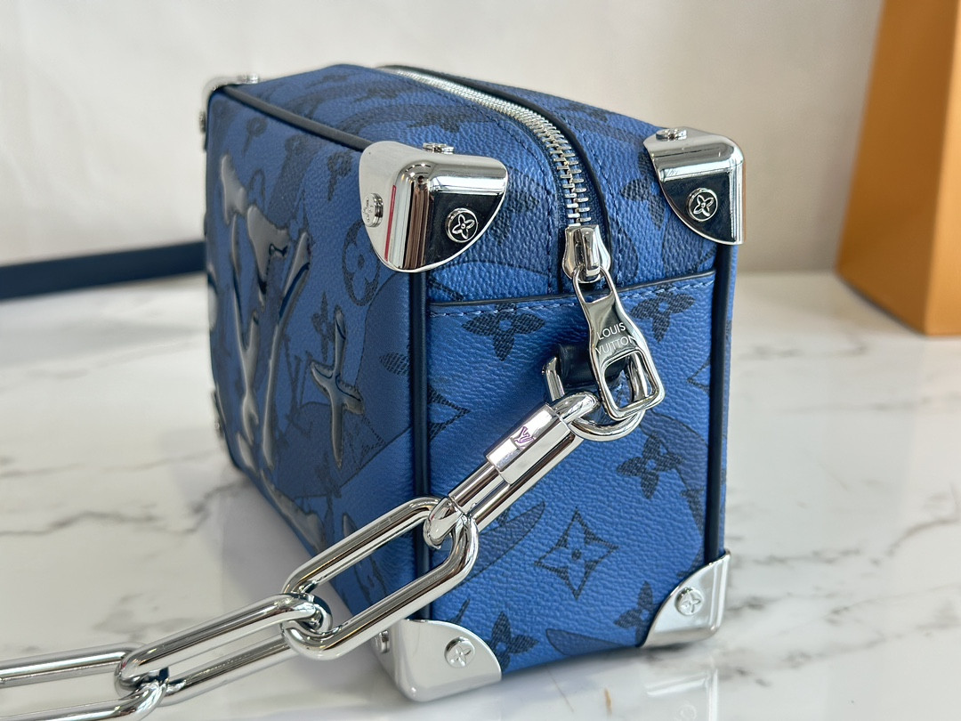 Lv Soft Trunk