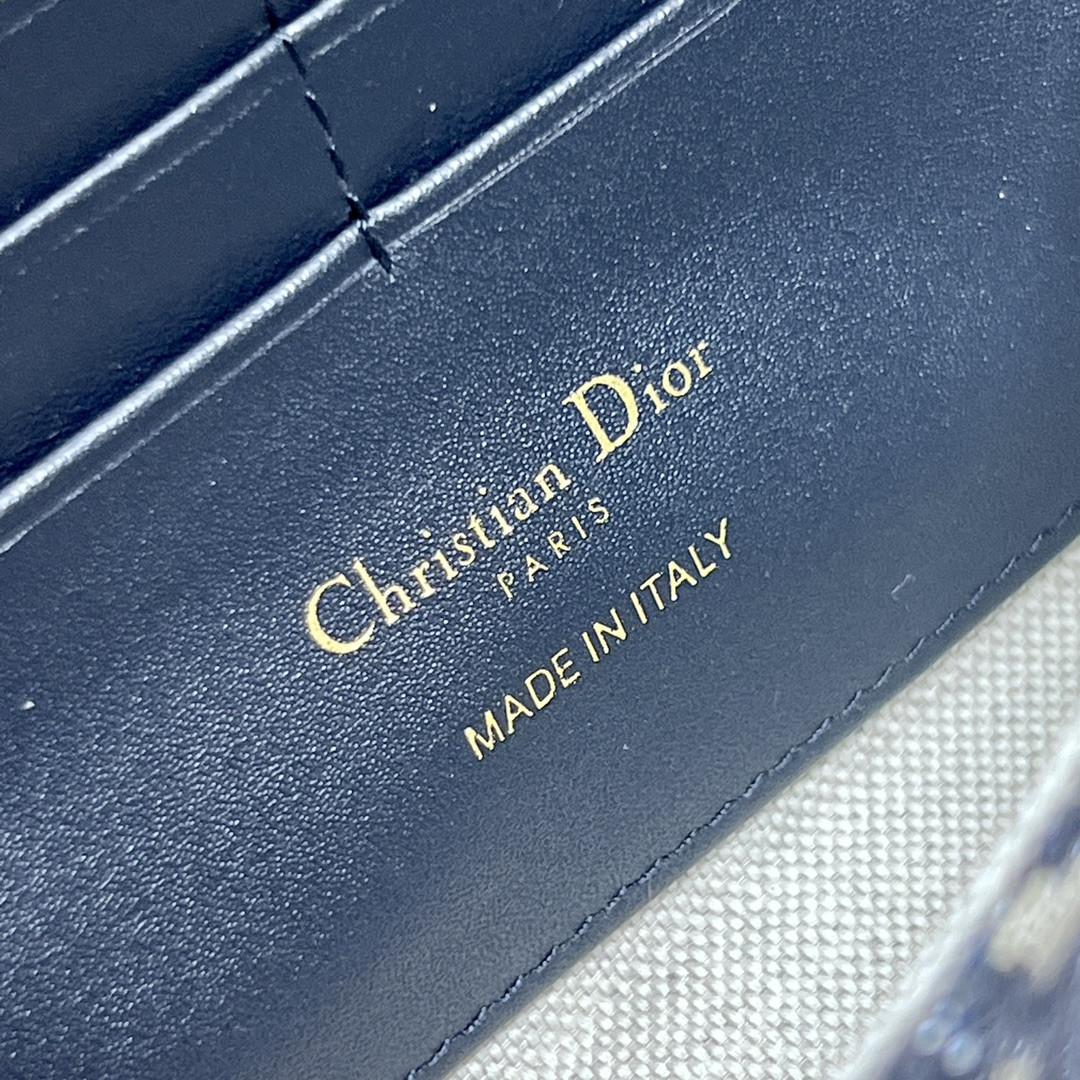 Dior Bobby East-west Pouch With Chain